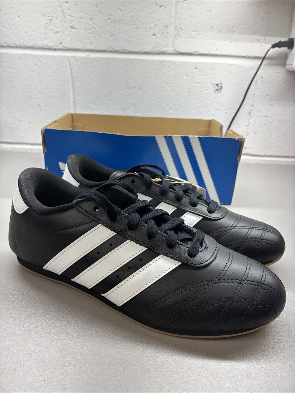 Kids Adidas Taekwondo Lace - Black/White/Gum (JR6807) - Size 6 Youth - Women’s 7